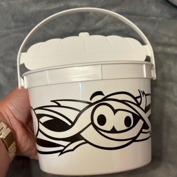 McDonald’s BOO Buckets 2023 - 1 Set with ALL 4 COLORS! - Picture 5 of 13